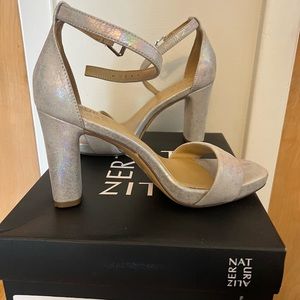 Like New - Naturalizer Women's Joy Heeled Sandal - Size 6